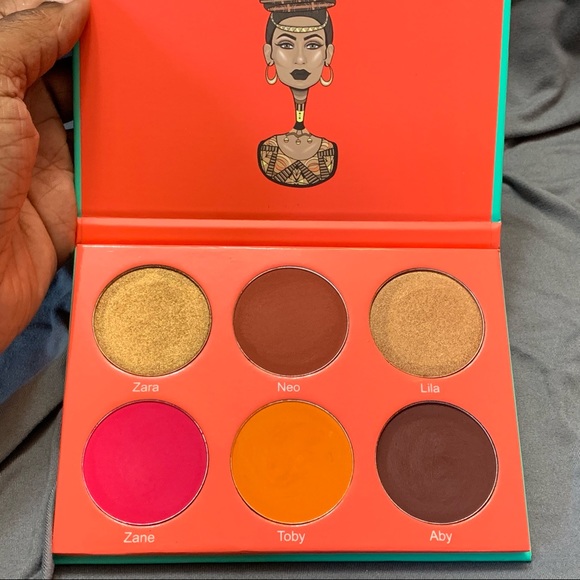 Blush pallete Juvias place - Picture 2 of 2